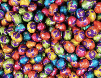 6 mini Cabdbury eggs