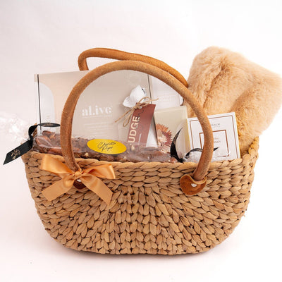 Luxury Gift Basket for Her – Comfort & Home Hamper